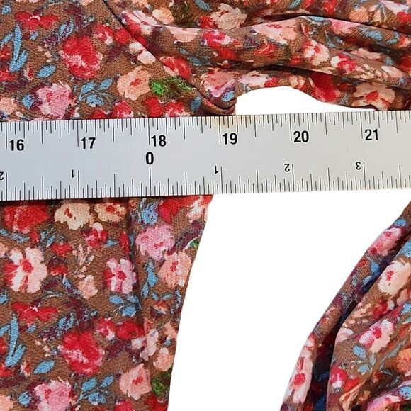 Daytrip‎ Floral Bodysuit  Size L  Pink Snap - Picture 10 of 15